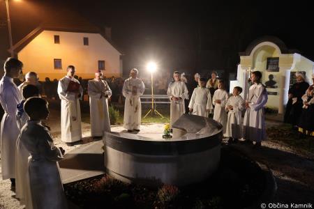 Blagoslov spominske plošče Francu Mihaelu Paglovcu in Ignaciju Škodi (17)